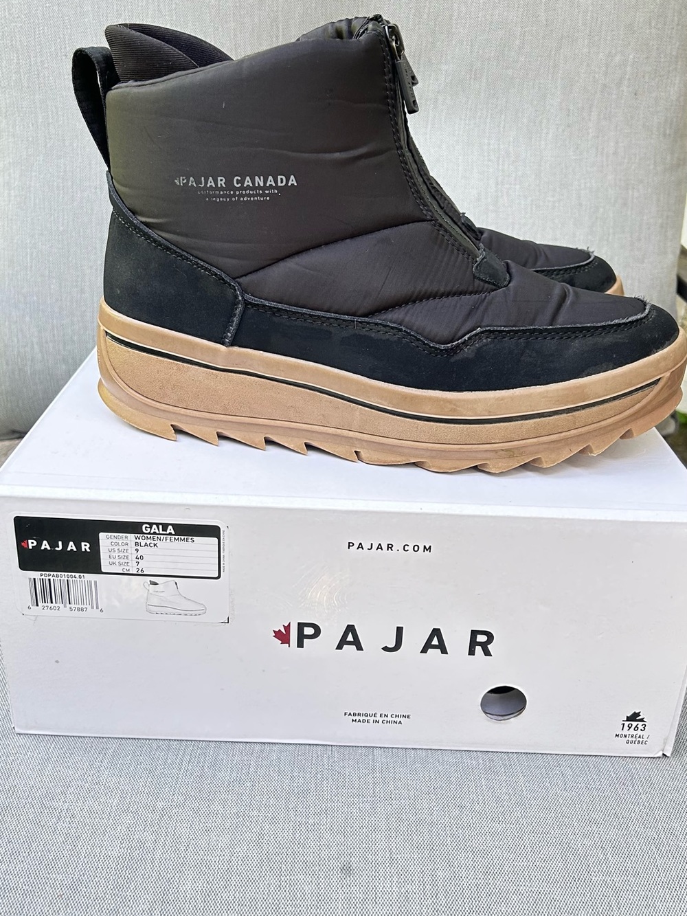 Ladies Winter Boots size 9